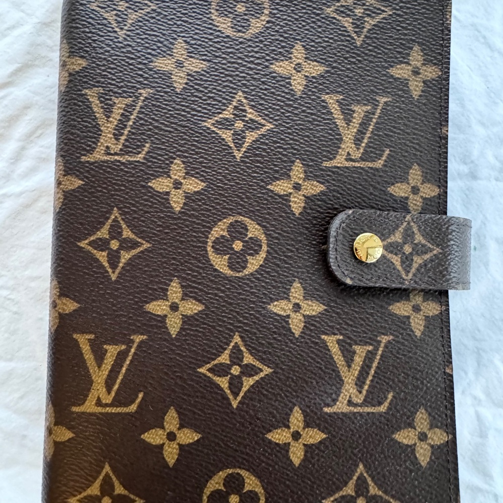 Louis Vuitton Monogram Agenda Cover MM Medium Size - Picture 2 of 16